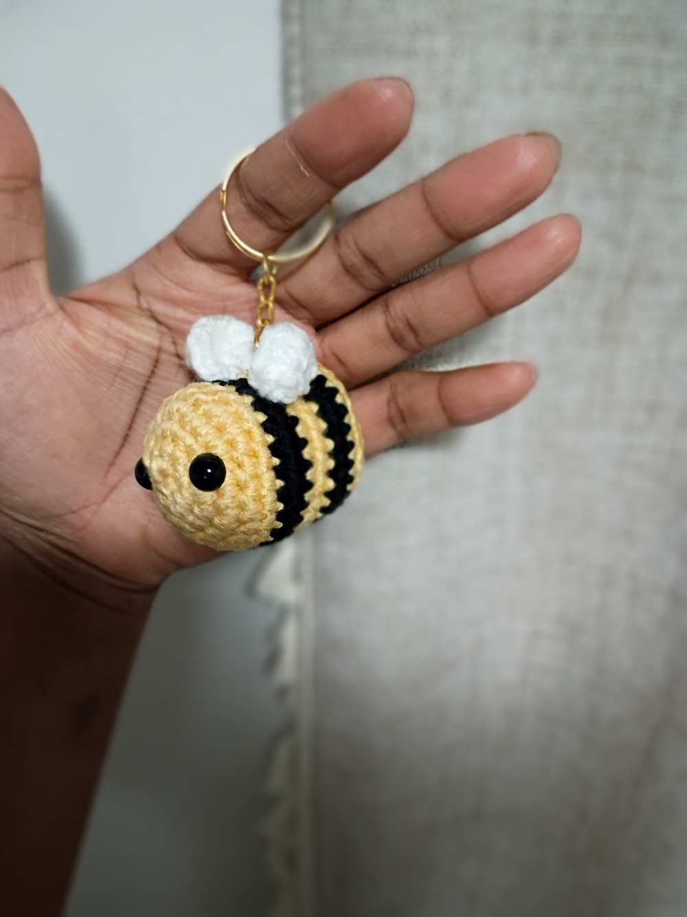 1pc Handmade Yellow & Black Bee Keychain Plush - Cute Crochet Charm